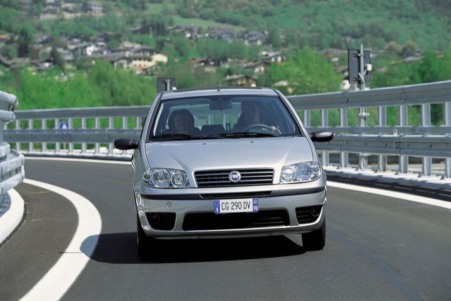  Fiat Punto 3-Door (188) 2003 года  (фото 6 из 30)